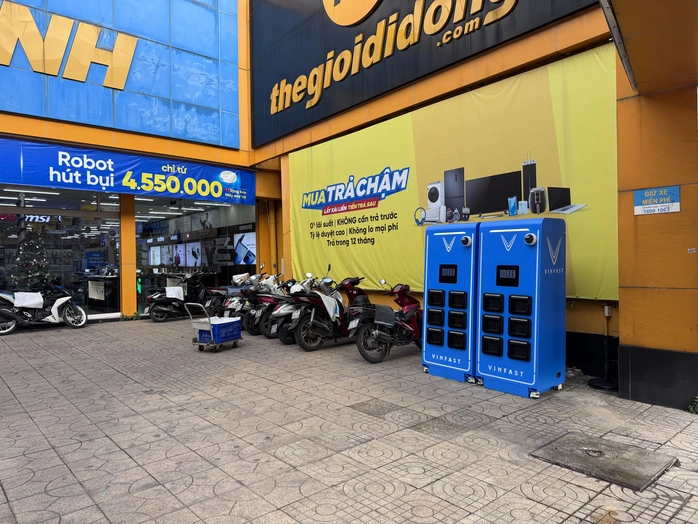 TPHCM công bố 52 điểm lắp tủ đổi pin xe máy điện